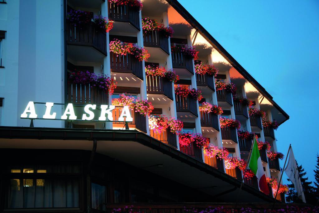 Hotel Alaska Cortina Кортина-д'Ампеццо Экстерьер фото