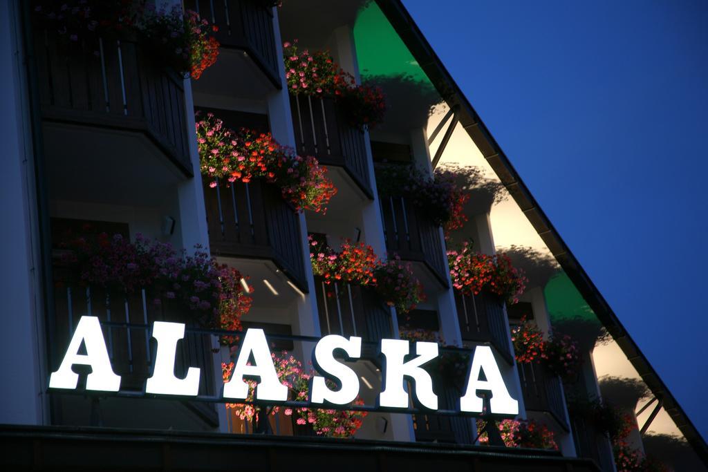 Hotel Alaska Cortina Кортина-д'Ампеццо Экстерьер фото