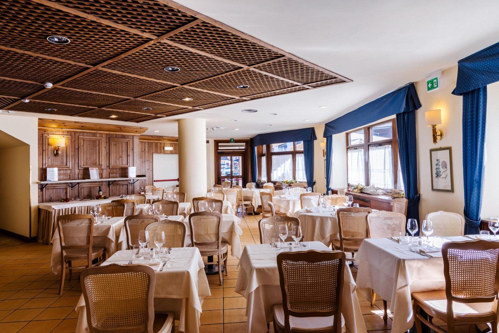 Hotel Alaska Cortina Кортина-д'Ампеццо Экстерьер фото