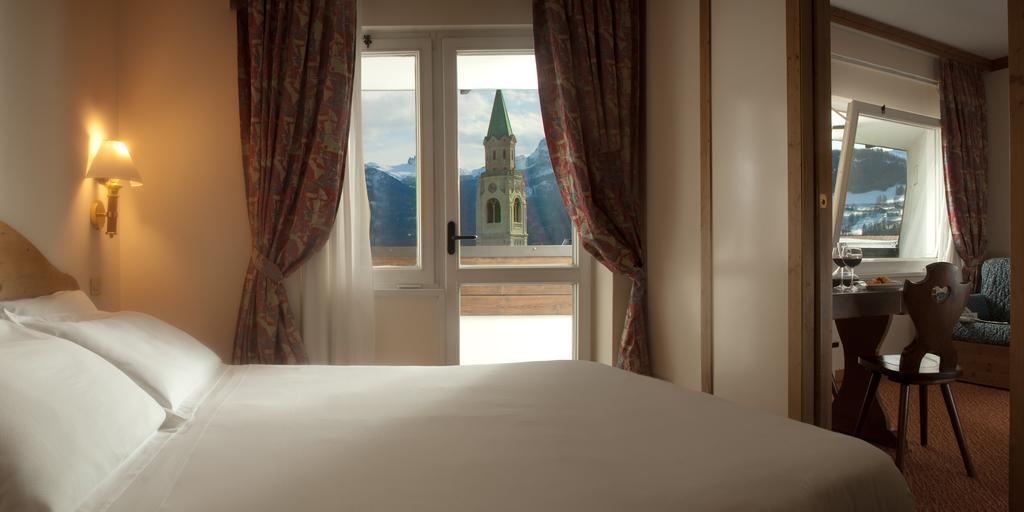 Hotel Alaska Cortina Кортина-д'Ампеццо Экстерьер фото