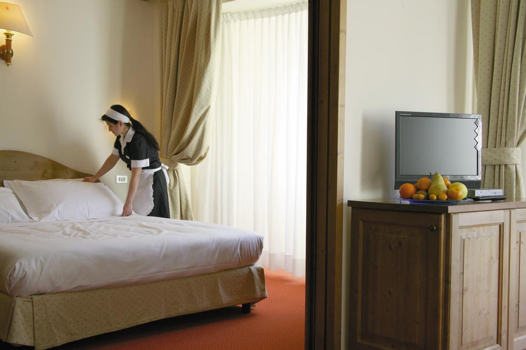Hotel Alaska Cortina Кортина-д'Ампеццо Экстерьер фото
